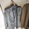Anlehn-­Eckgarderobe