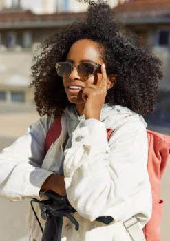Audio-Blaulichtfilter-Brille oder Audio-Sonnenbrille