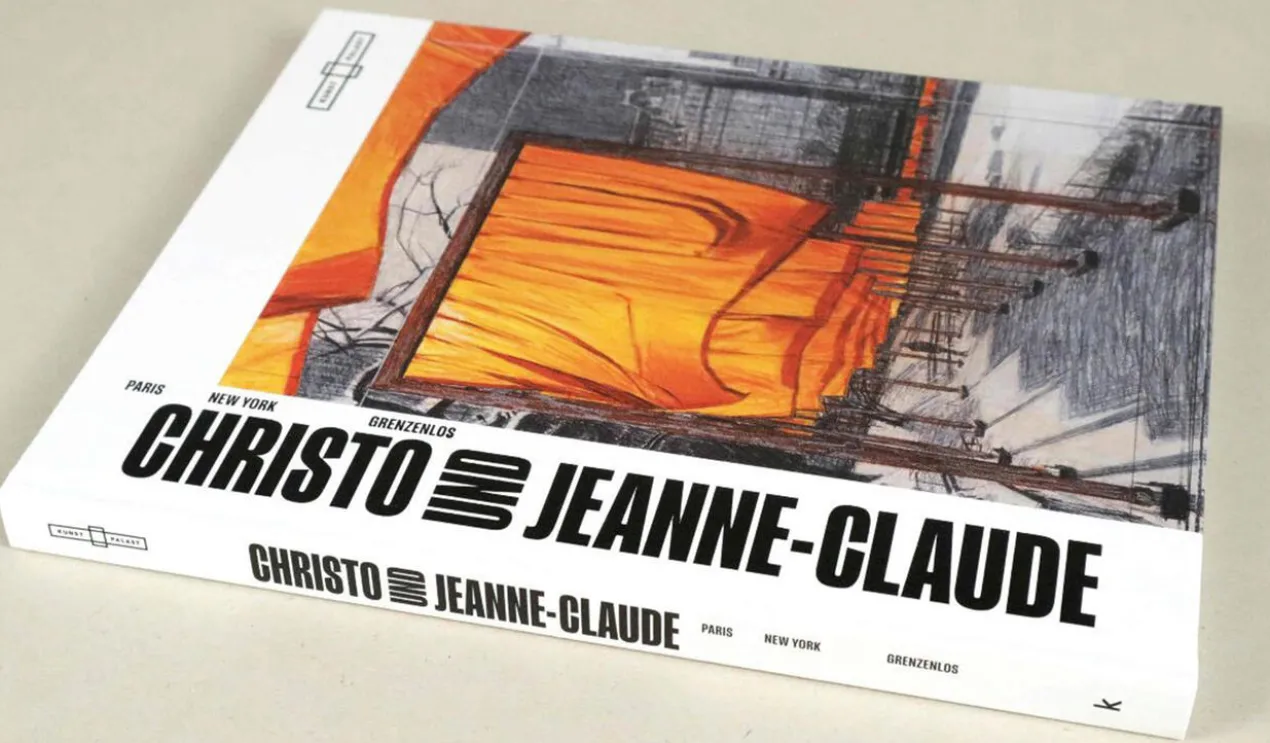 Christo und Jeanne-Claude – The Gates Skyline im Schnee (inklusive Hardcover-Buchband)