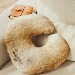 Faux-fur-Nackenhörnchen