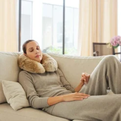 Faux-fur-Nackenhörnchen