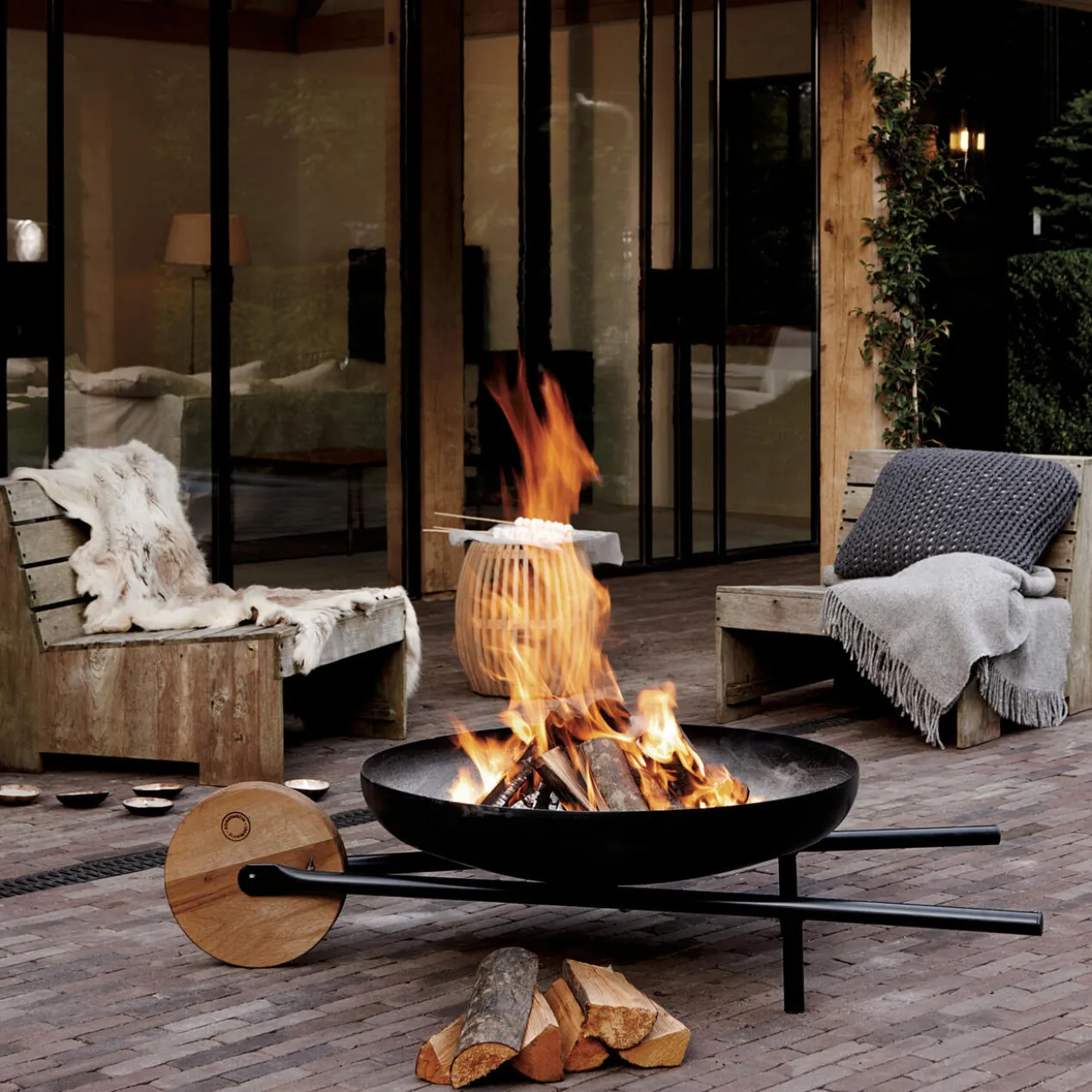 Feuerschale mit Grillfunktion „Barrow“