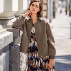 Figurschmeichelndes Everyday-Kleid
