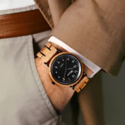 Herrenuhr aus Whiskyfässern