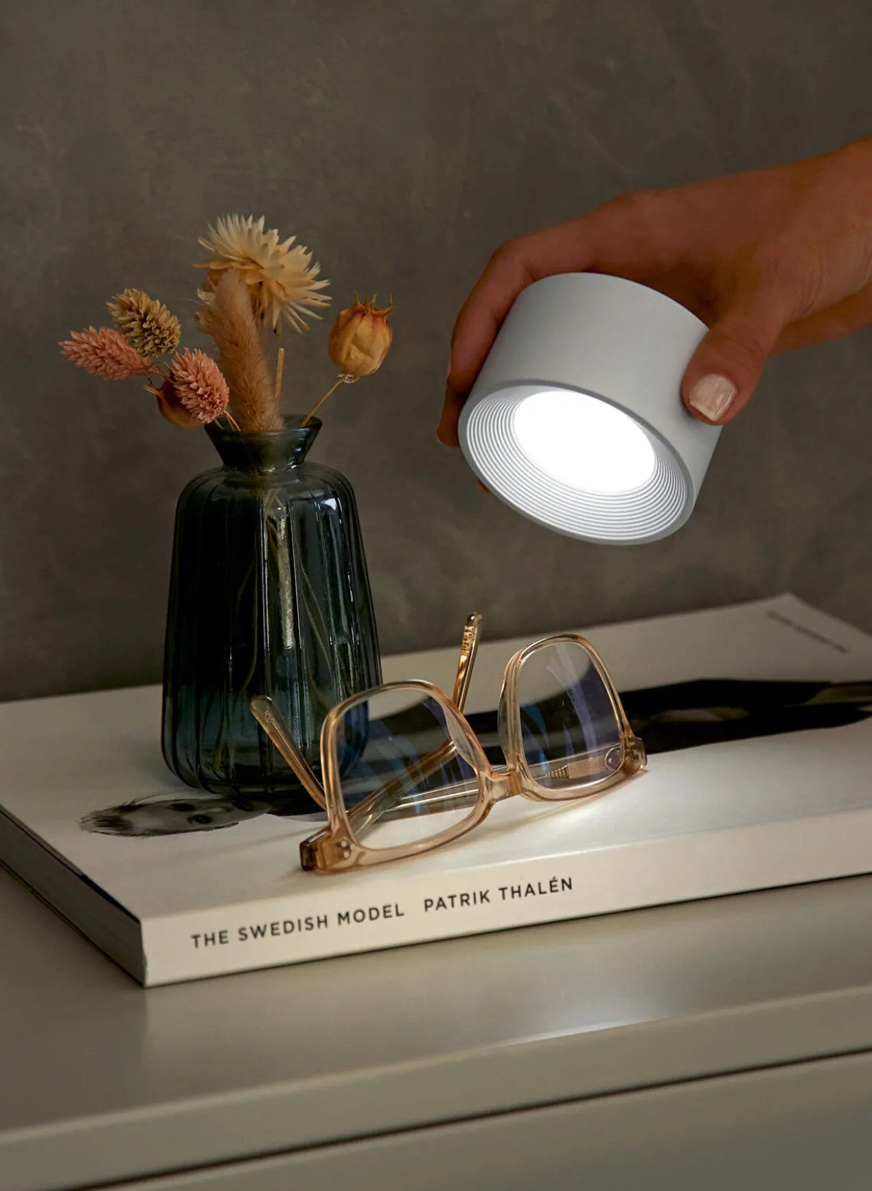 4-in-1 LED-Akku-Leuchte
