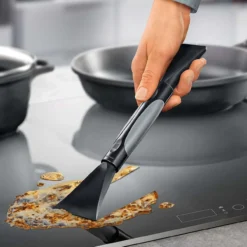 Kratzfreier Kochfeldschaber 2-in-1
