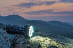 7.000 Lumen Kompakt-Taschenlampe