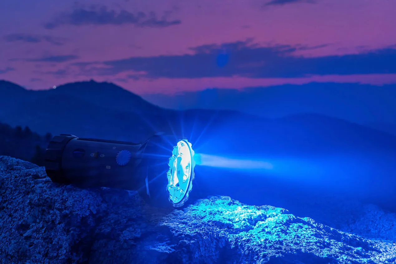 7.000 Lumen Kompakt-Taschenlampe