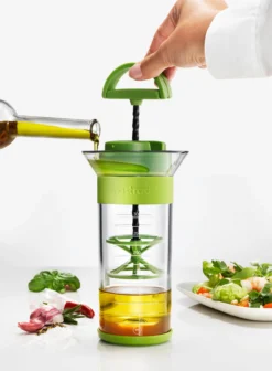 Qwik Wisk™ Hand-Quirl
