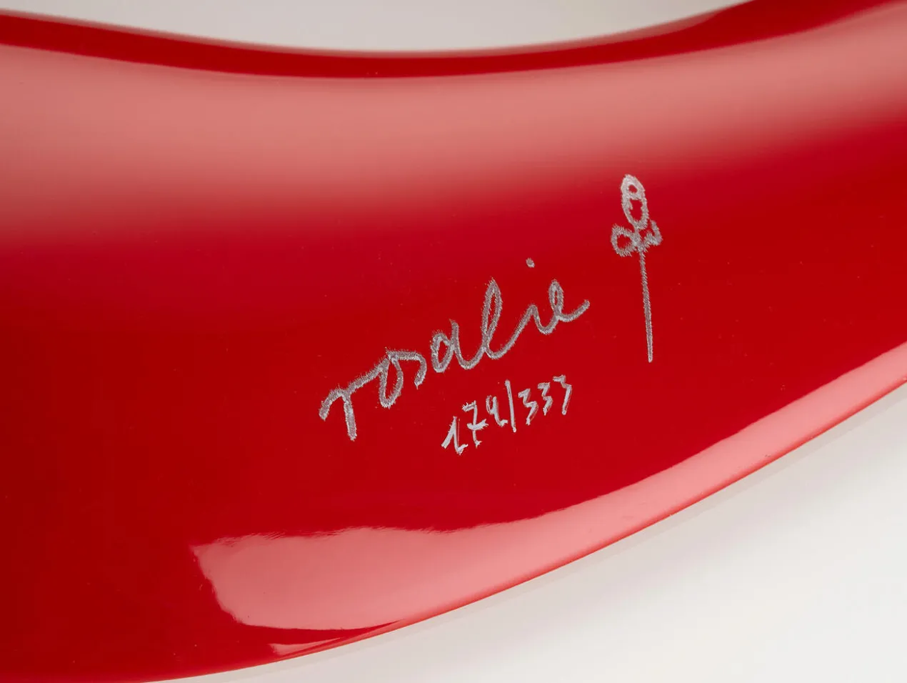 Rosalie – Mund, Rot