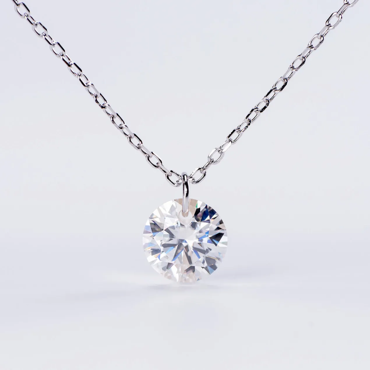 Schwebender Moissanite
