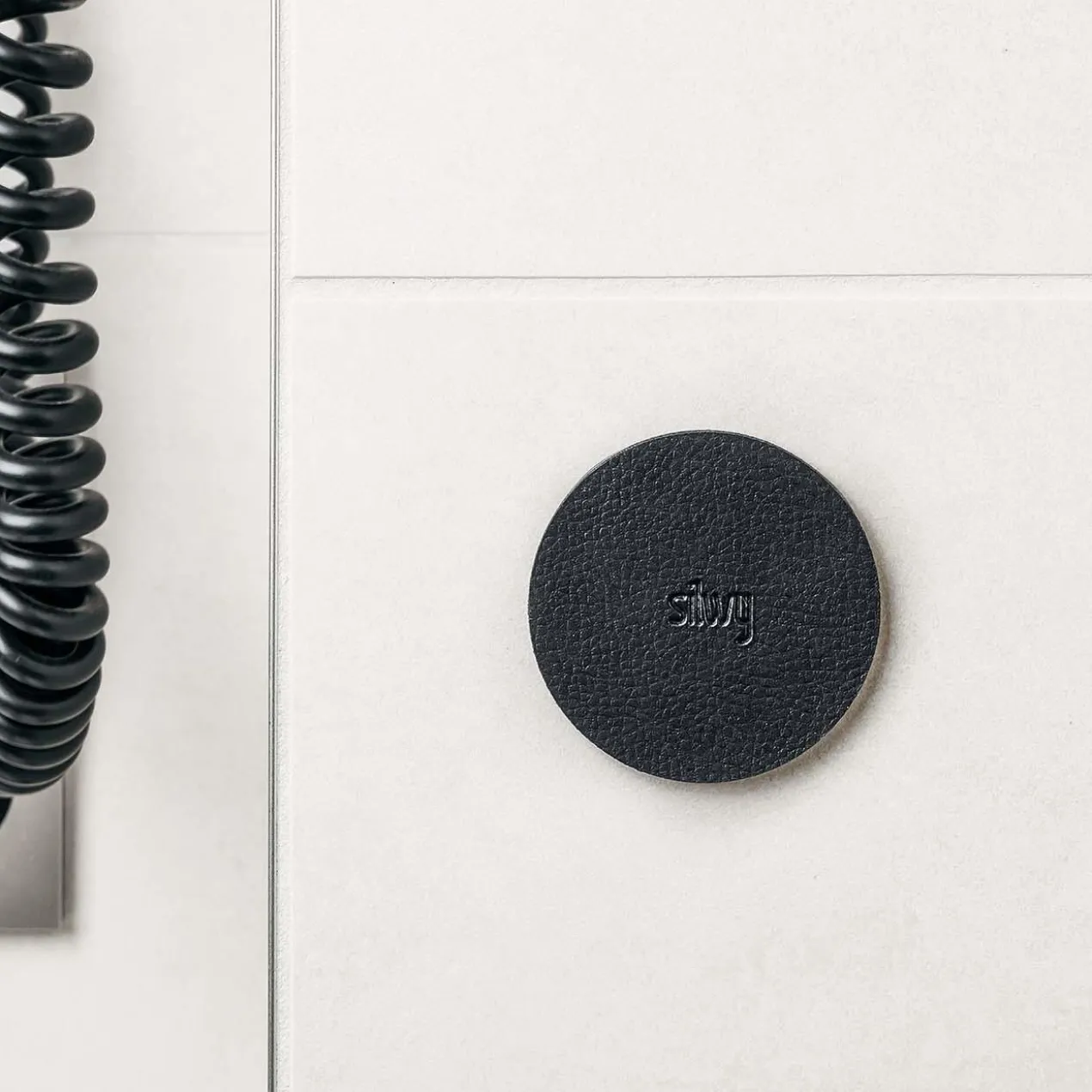 Selbsthaftende Magnethaken