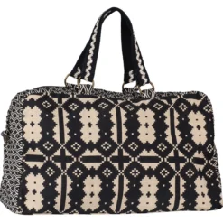 Smitten Weekender Manju