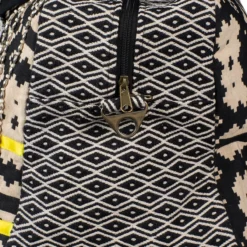 Smitten Weekender Manju