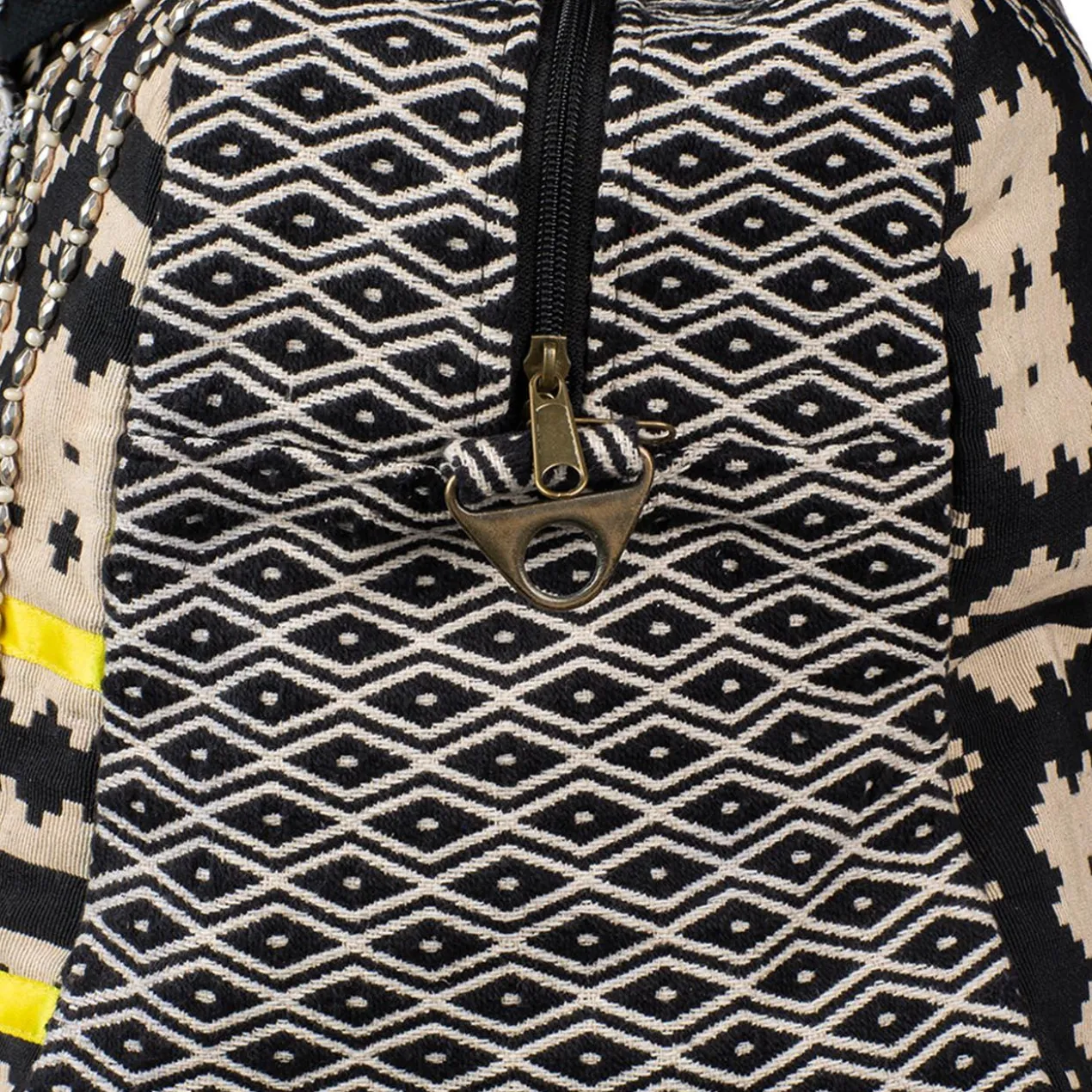 Smitten Weekender Manju