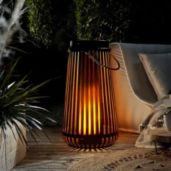 Solarlaterne mit Flammeneffekt