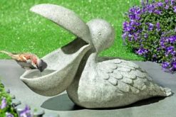 Vogeltränke Pelikan